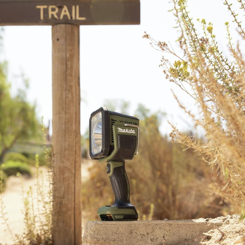 Makita ADML812 Outdoor Adventure™ 18V LXT® L.E.D. Flashlight/Spotlight, Light Only - Image 4