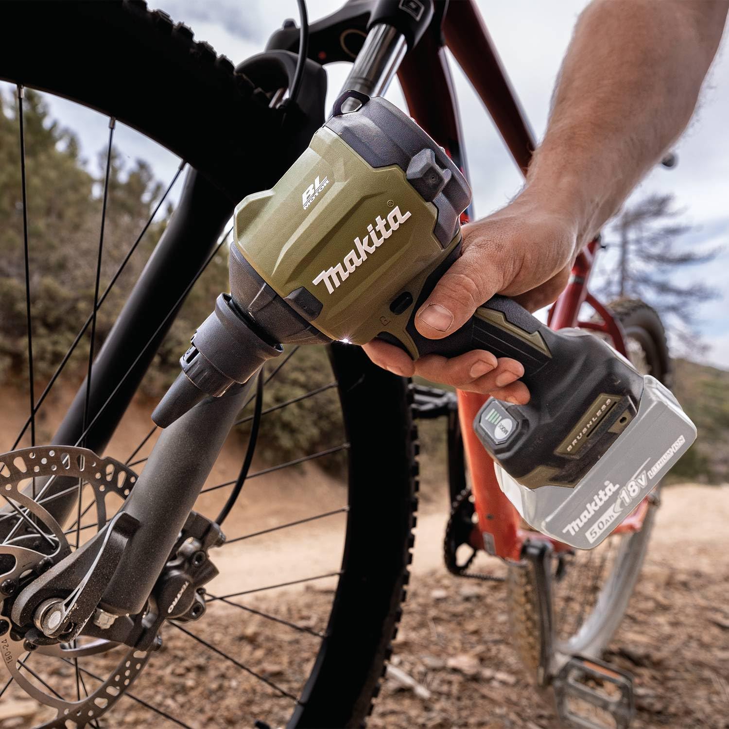 Makita ADSA01Z Outdoor Adventure™ 18V LXT® Brushless Cordless High Speed Blower/Inflator, Tool Only - Image 6