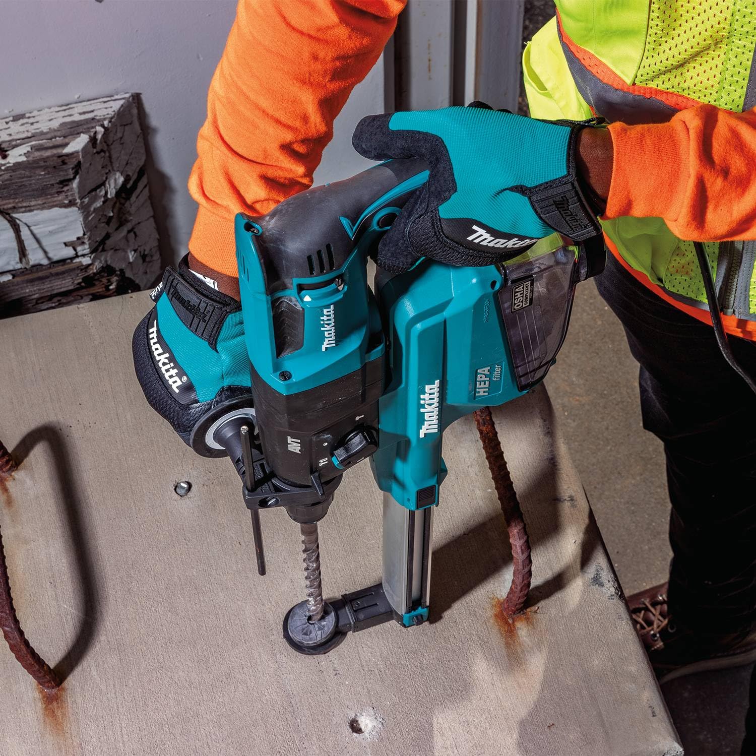 Makita HR2653 1" SDS-PLUS AVT® Rotary Hammer, HEPA Dust Extractor (Pistol Grip) - Image 10